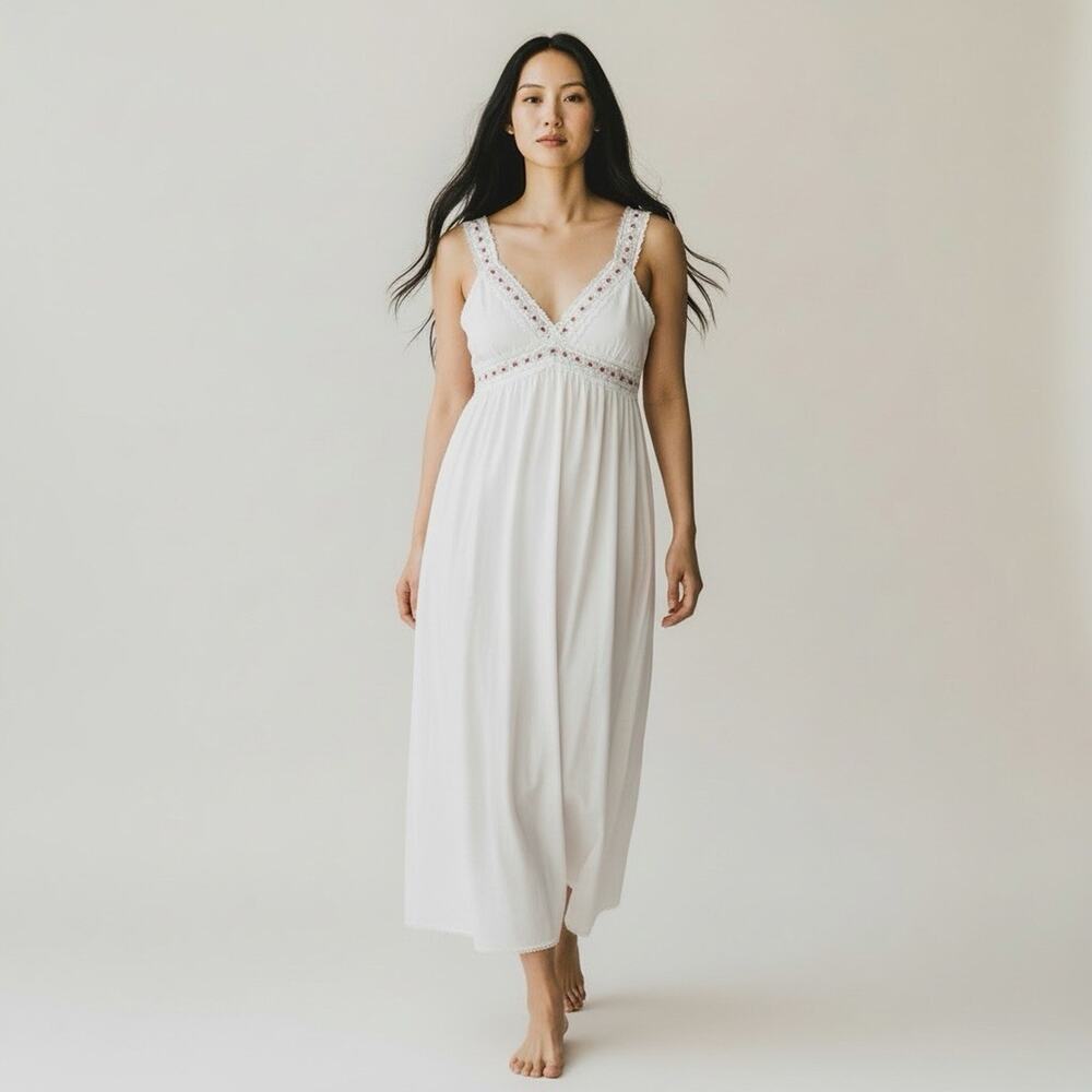 Eileen West Sleepwear Nightgown Size M/L White Lace Cottagecore Cotton